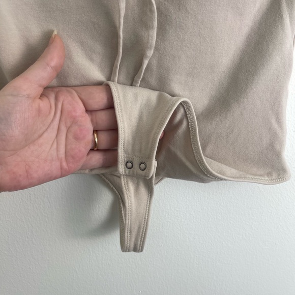 Abercrombie & Fitch Bodysuit, Small, Neutral Nude Tan Beige, Tie Front, Keyhole - Picture 4 of 7